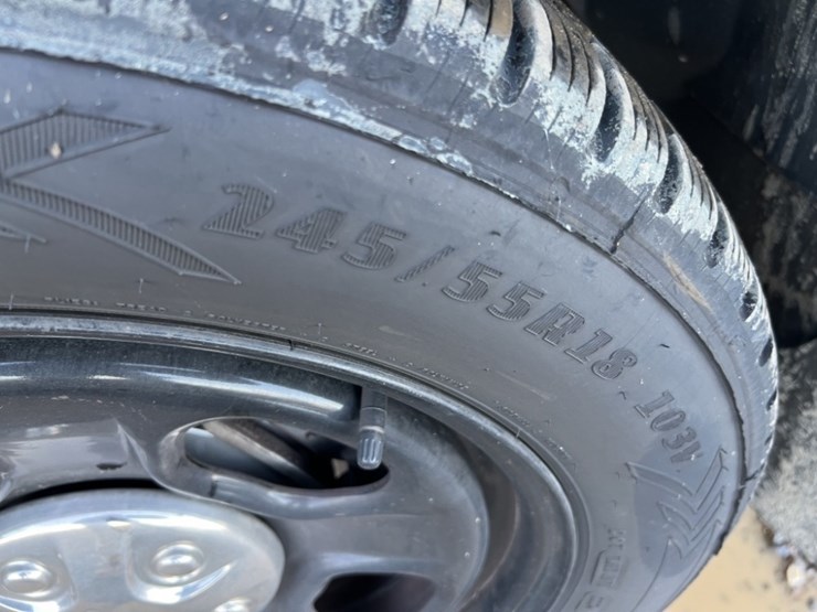 2017-ford-explorer-image-17