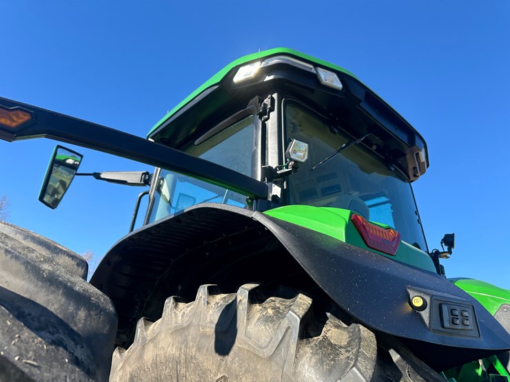 2021-john-deere-370-image-32