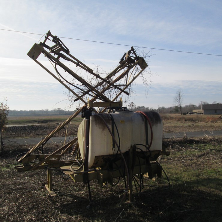 #35398 • Ag Chem 40’ 20" 240gal 3pt Sprayer