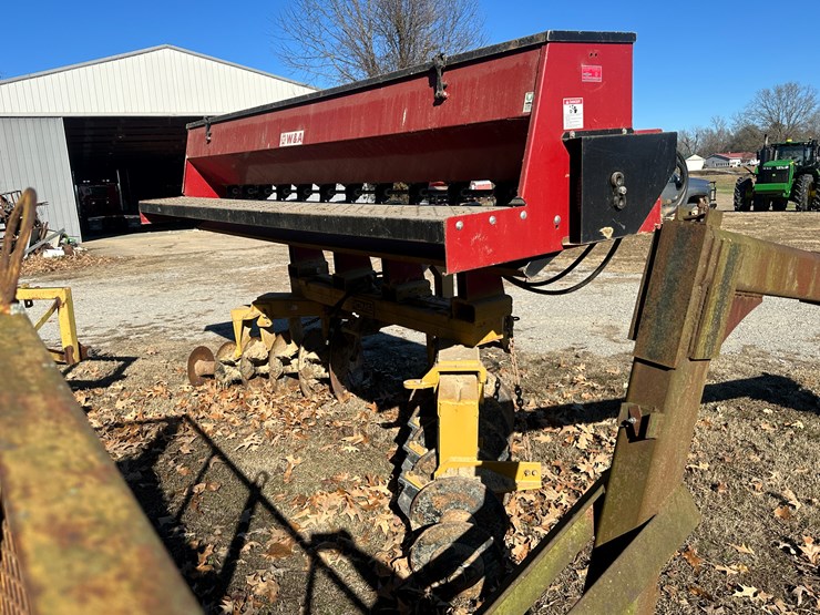 #35571-•-rome-levee-plow-w/-w&a-manufacturing-898-levee-seeder-image-3