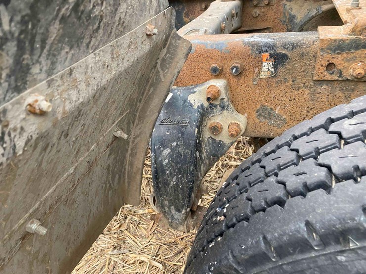 2007-freightliner-day-cab-semi-tractor-image-25