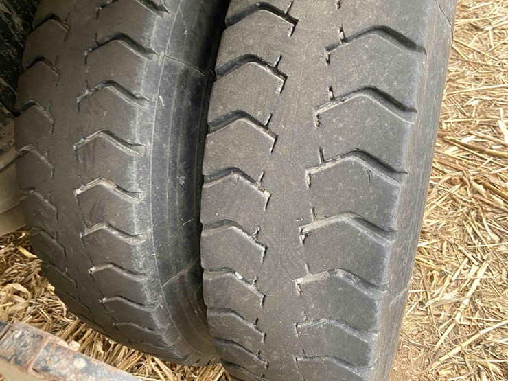 1987-freightliner-day-cab-semi-tractor-image-55