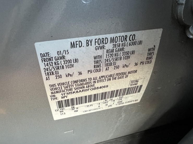 2015-ford-explorer-image-14