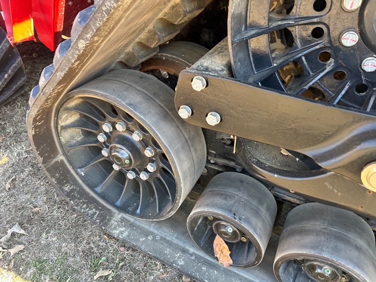 #35562-•-2023-case-470-track-tractor-image-26