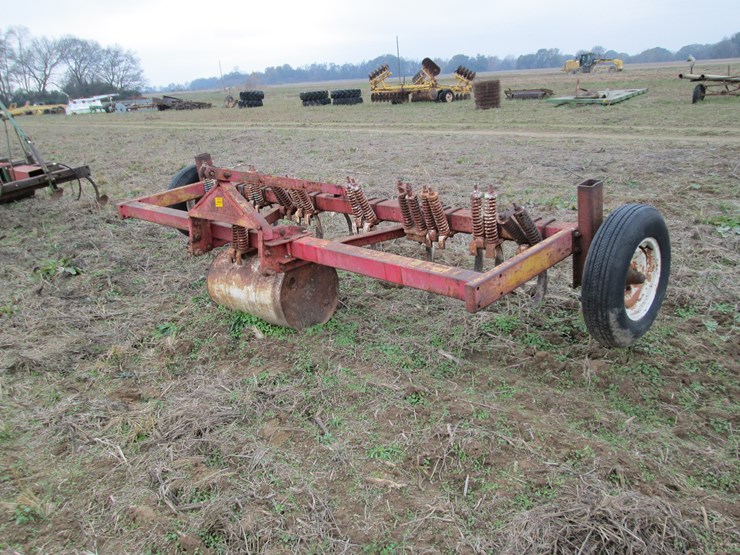#35315-•-11'-chisel-plow-image-1