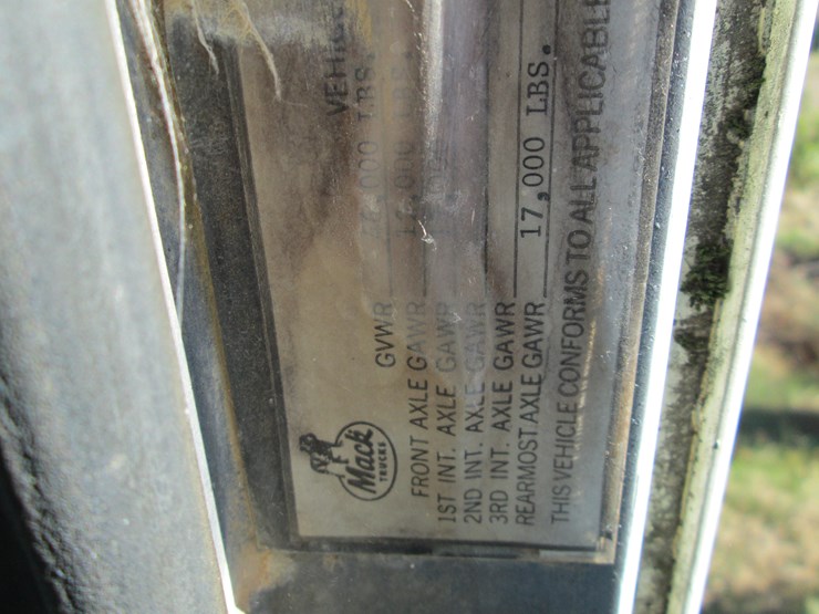 #35302-•-1985-mack-mh613-t/a-sleeper-truck-tractor-1m1ar07y6fm006361-image-40