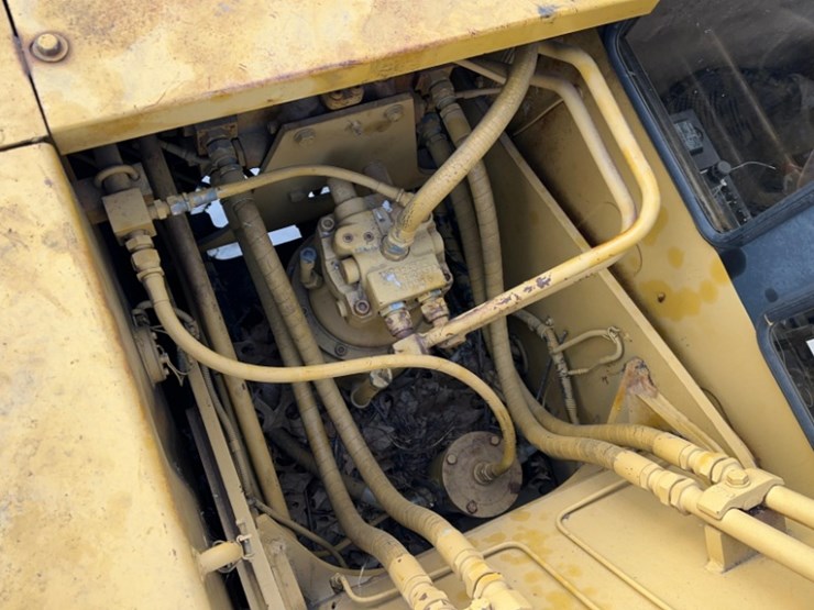 caterpillar-e120b-image-27