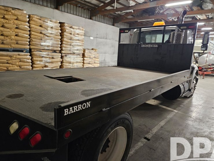 2005-international-8600-image-4