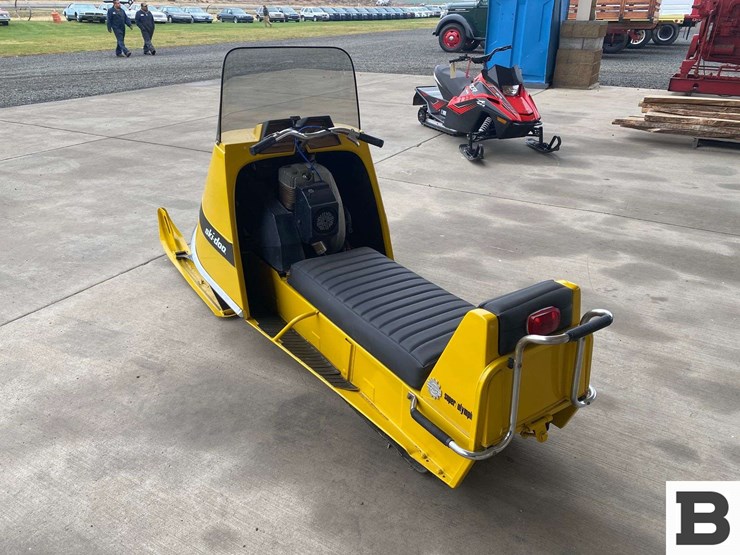 1968-ski-doo-super-olympique-snowmobile-image-3