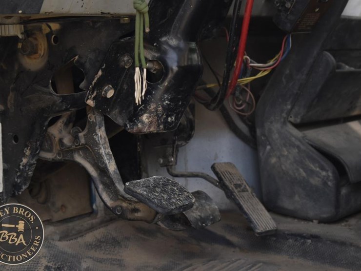 freightliner-fl70-image-31