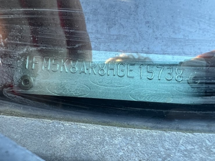 2017-ford-explorer-image-9