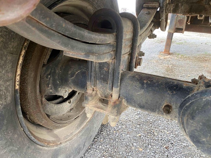 spray--trailer-image-11