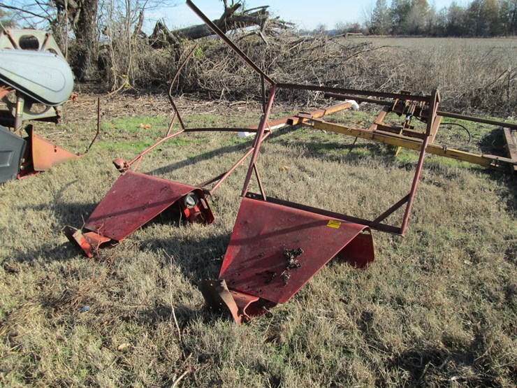 #35390-•-international-560-fenders-image-1