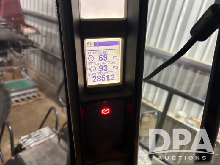 case-ih-810-image-43