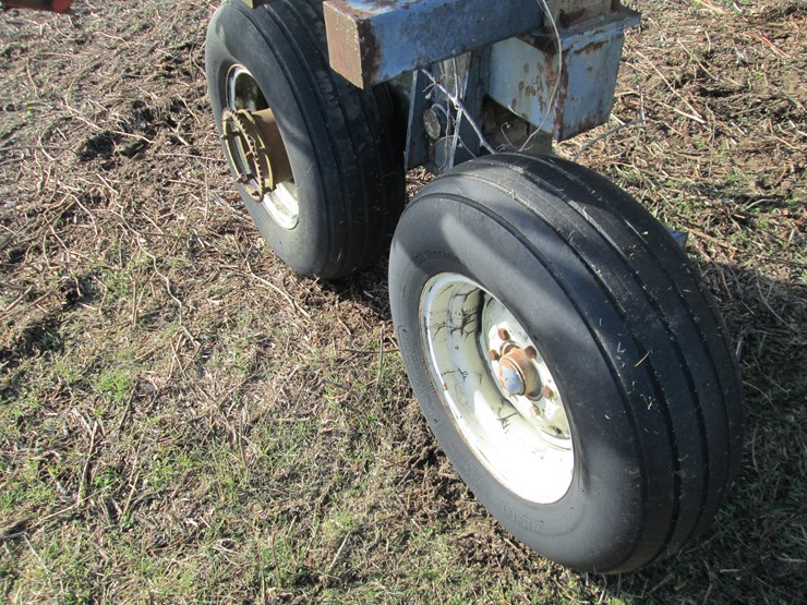 #35396-•-spray-rite-56’-30"-700gal-pull-type-sprayer-image-16