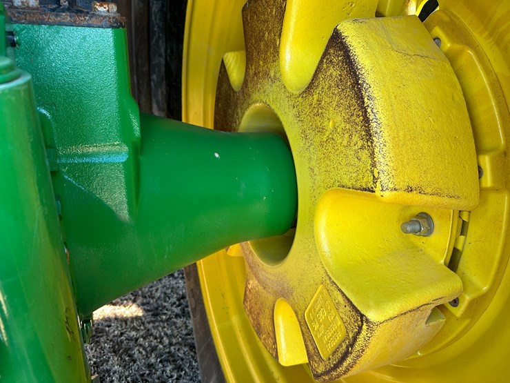 2021-john-deere-370-image-11