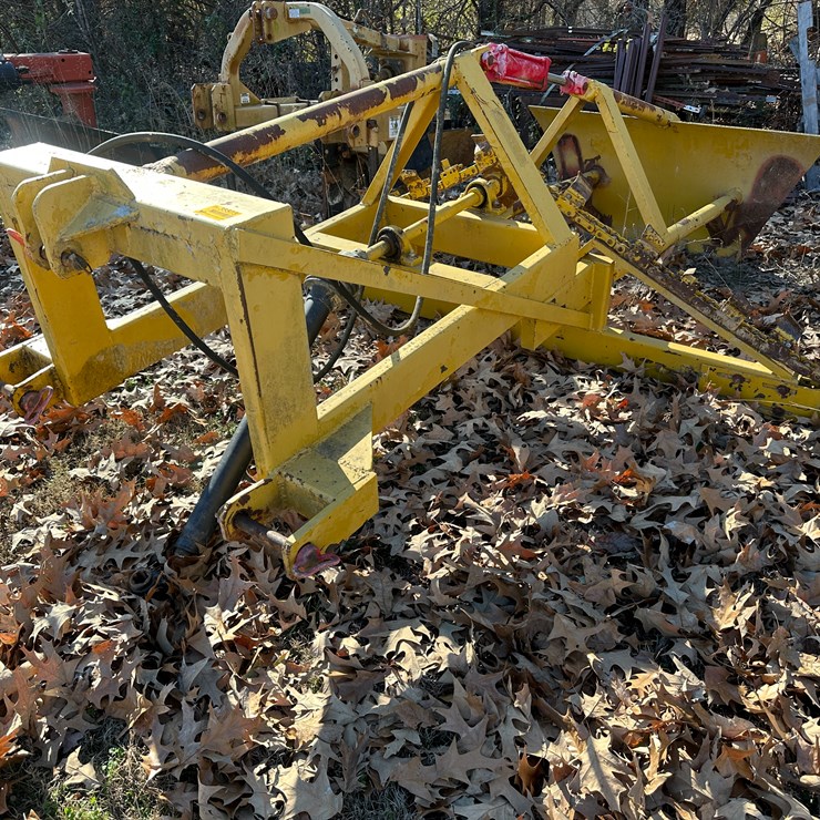 #35573 • Levee Trencher