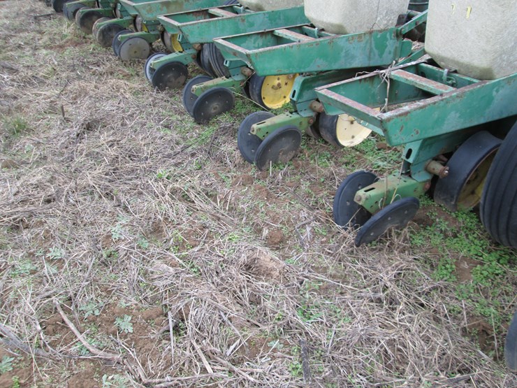 john-deere-7100-image-11