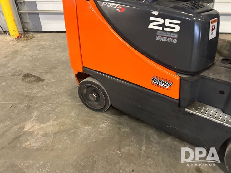 doosan-gc25p-5-image-10