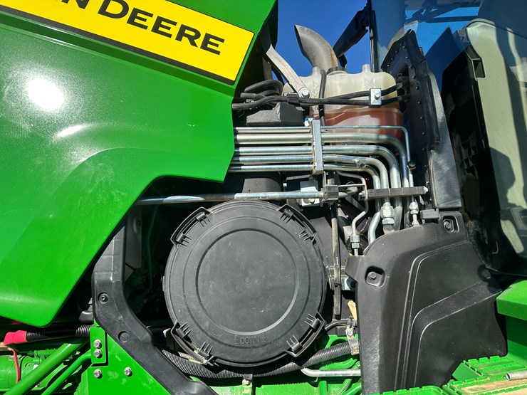 2021-john-deere-370-image-46