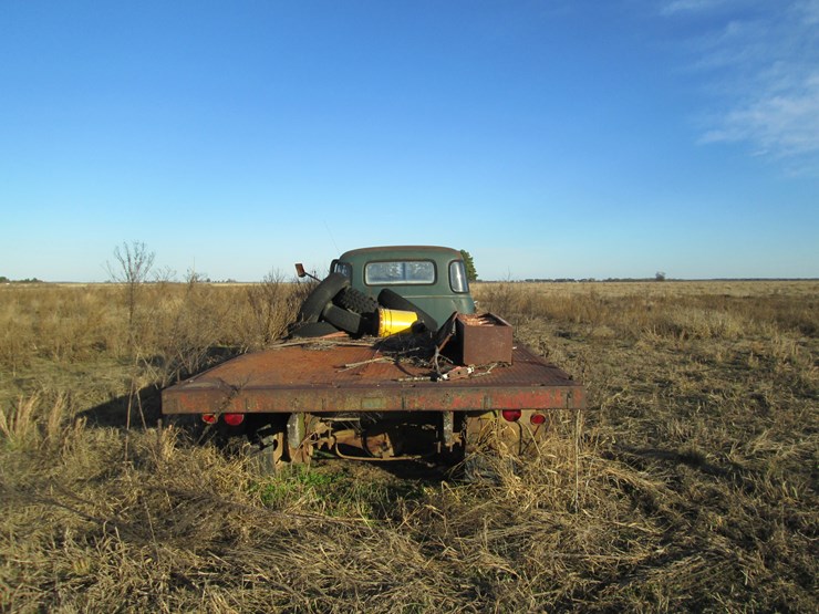 #35366-•-inop-chevrolet-6400-s/a-single-cab-truck-image-4
