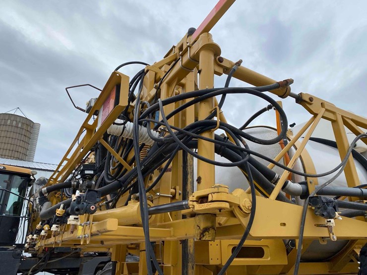 ro-gator-1184-sprayer-image-46