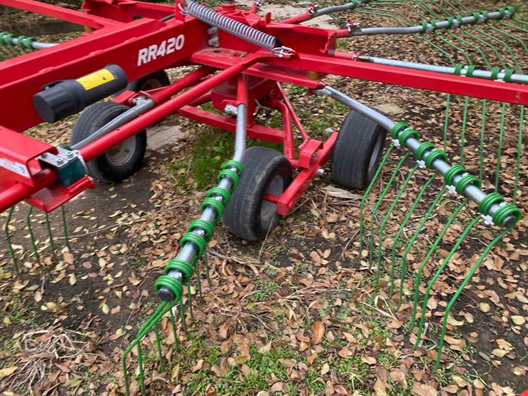 2022-enrorossi-rr420-rotary-rake-image-3