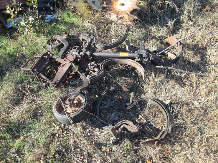 #27273-•-lot-of-cultivator-parts-image-2