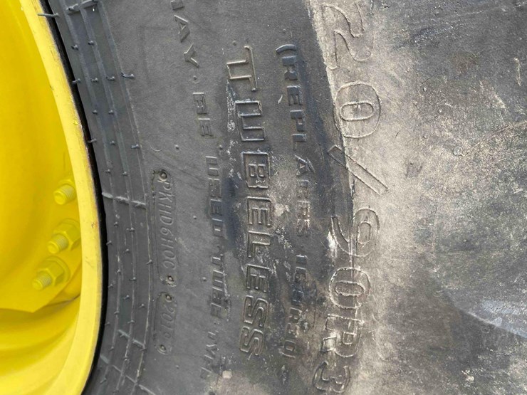 john-deere-8245r-image-43