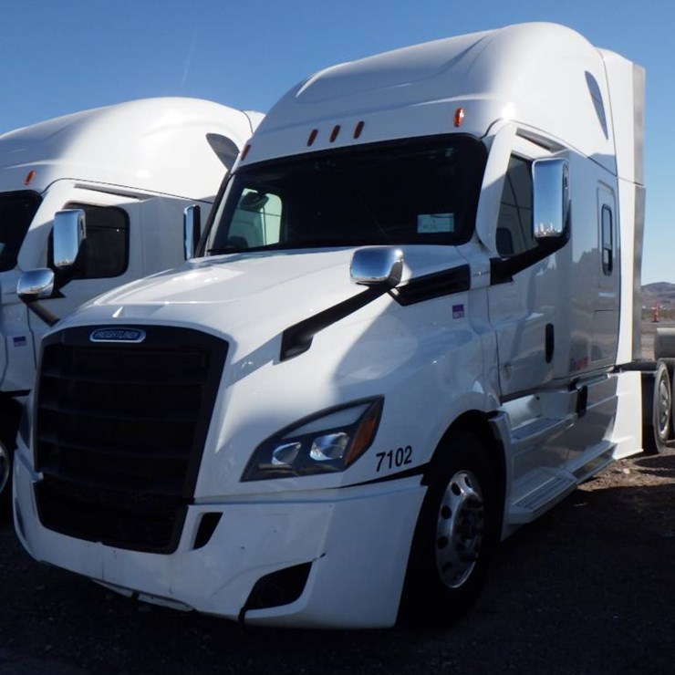 2024 FREIGHTLINER CASCADIA 126