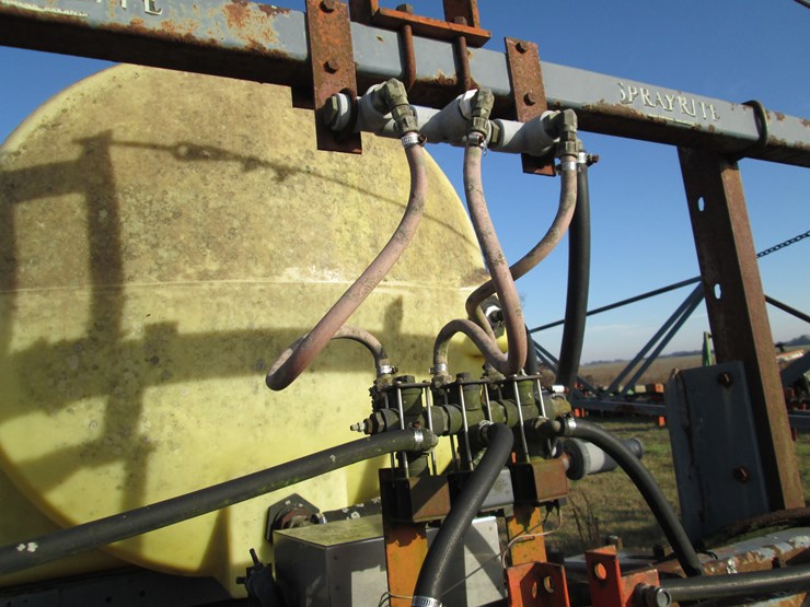 #35396-•-spray-rite-56’-30"-700gal-pull-type-sprayer-image-9