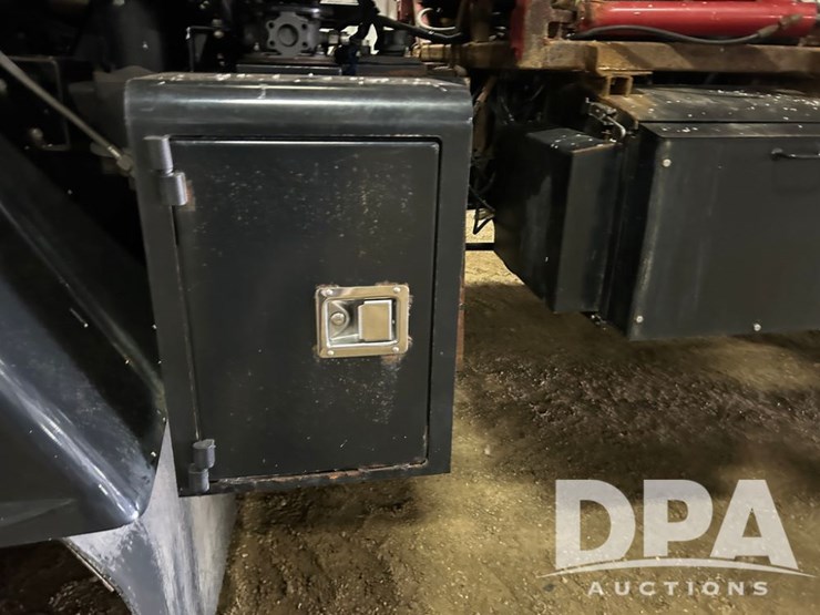 case-ih-810-image-21