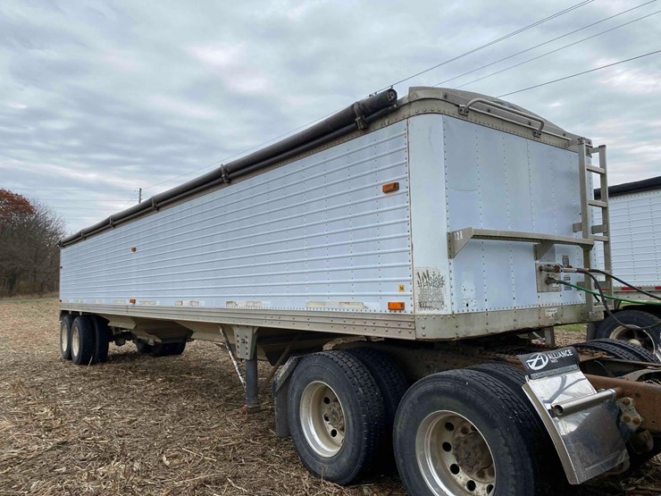 wilson-alum-41’-grain-trailer-image-4