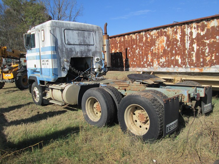 #35302-•-1985-mack-mh613-t/a-sleeper-truck-tractor-1m1ar07y6fm006361-image-4