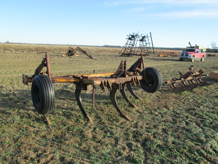 #35359-•-5-shank-subsoiler-image-3