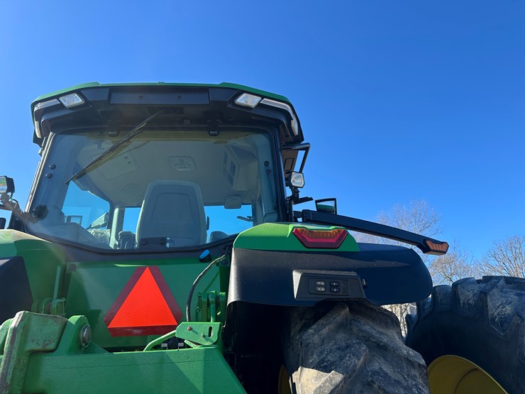 2021-john-deere-370-image-43