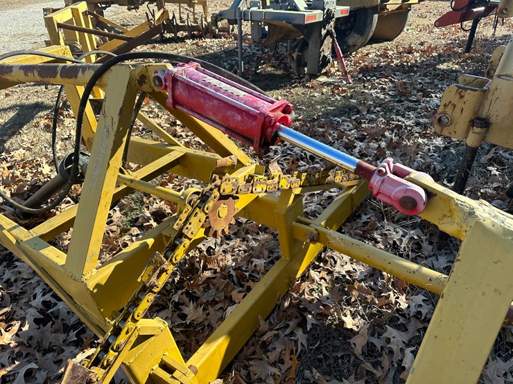 #35573-•-levee-trencher-image-8