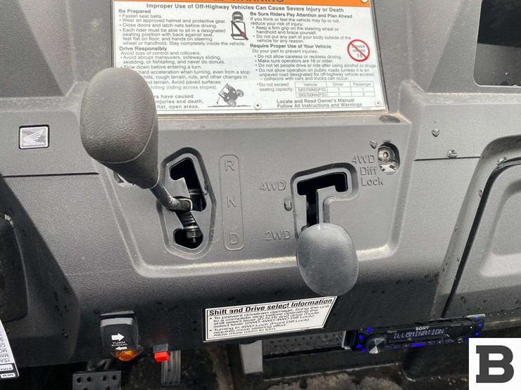 2020-honda-pioneer-700-image-29