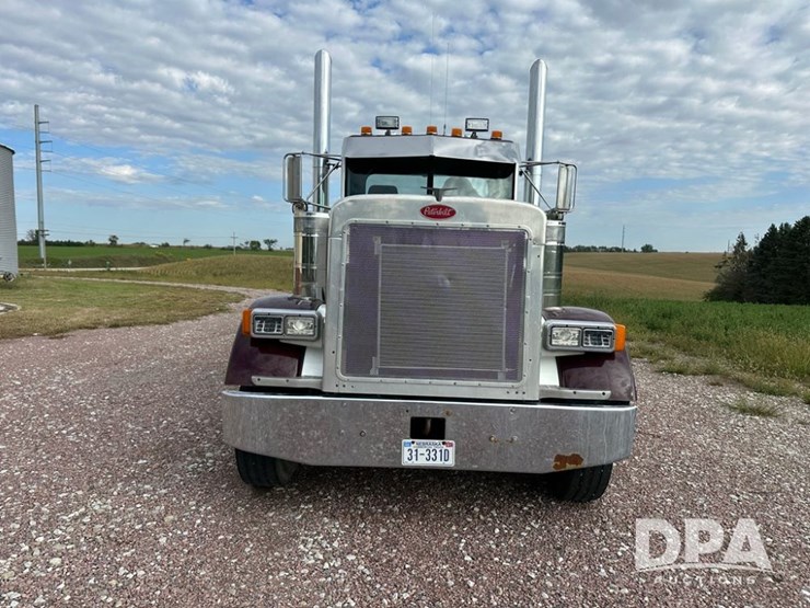 peterbilt-379-image-3