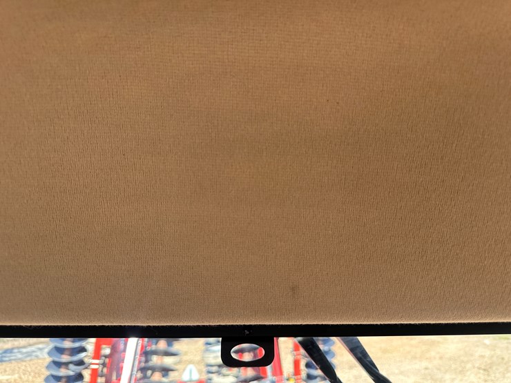 #35562-•-2023-case-470-track-tractor-image-101