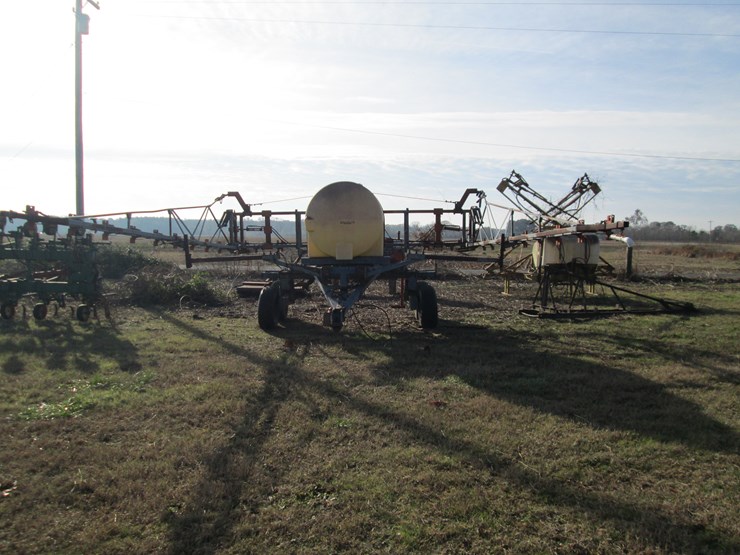 #35396-•-spray-rite-56’-30"-700gal-pull-type-sprayer-image-2