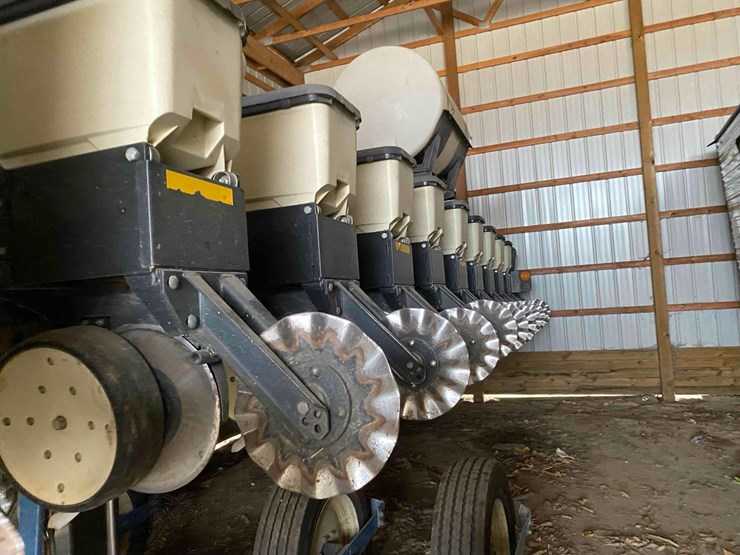 kinze-3600-image-8