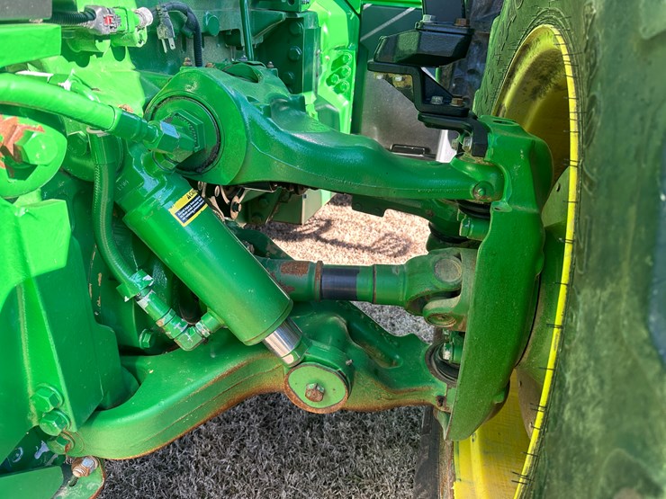 2021-john-deere-370-image-17
