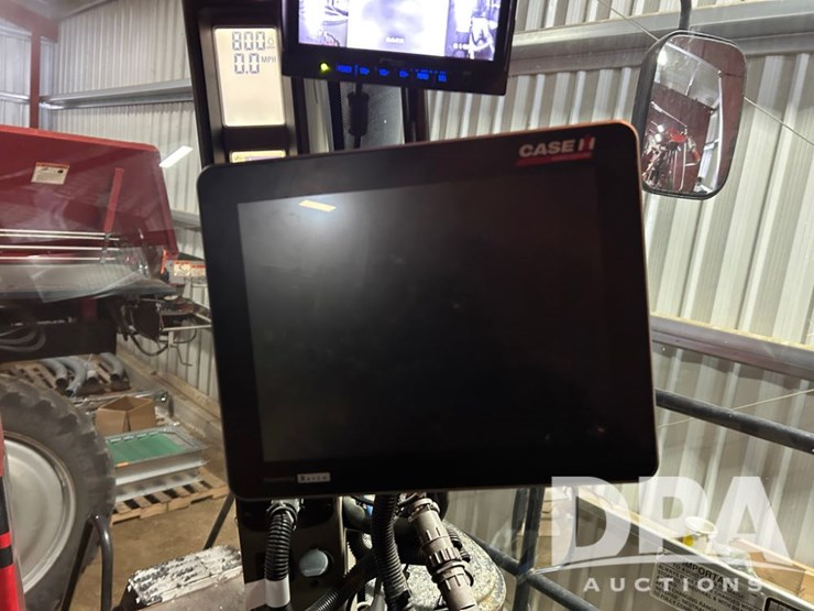 case-ih-810-image-36