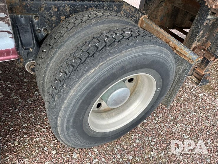 peterbilt-379-image-16