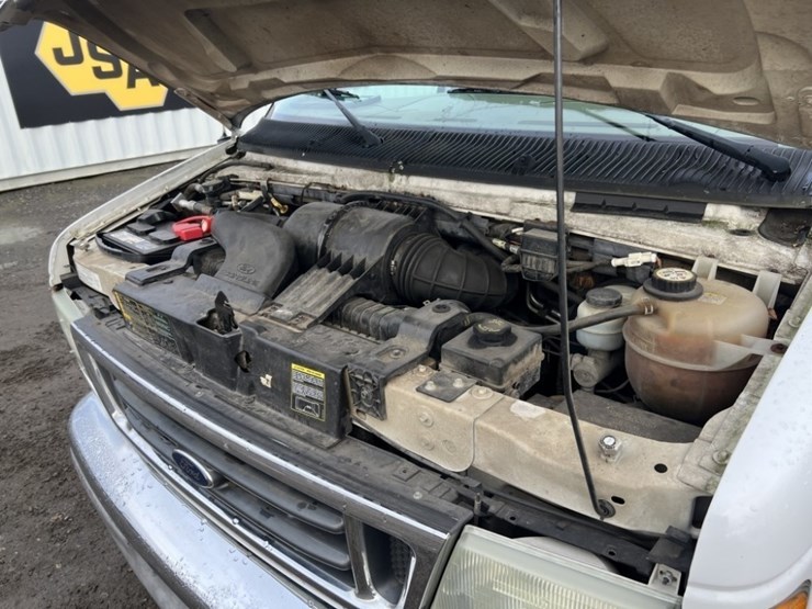 2004-ford-e350-xlt-sd-image-16
