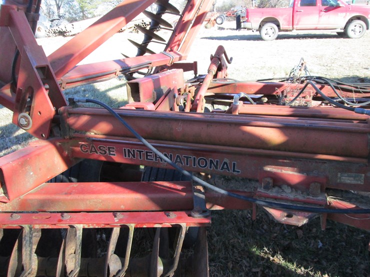 case-ih-3900-image-13