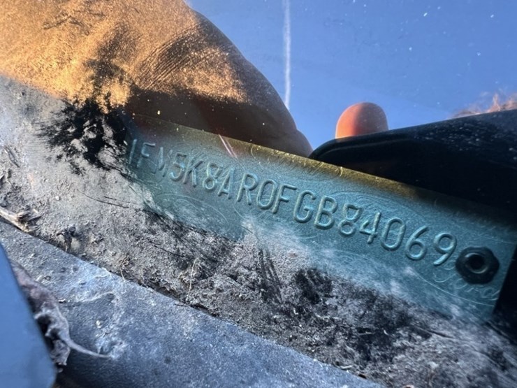 2015-ford-explorer-image-9