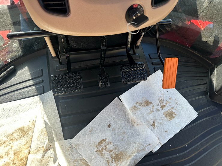 #35562-•-2023-case-470-track-tractor-image-93