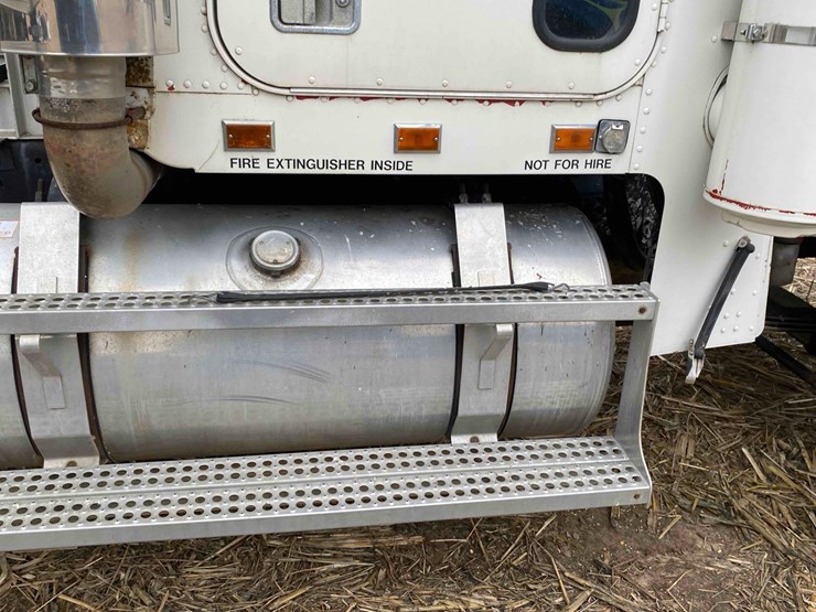 1987-freightliner-day-cab-semi-tractor-image-41